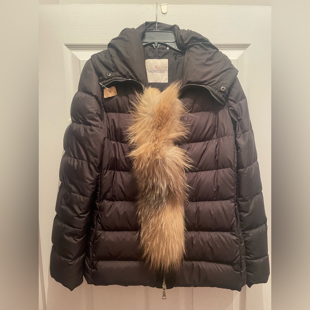 🥳 🍾 Host Pick 🎉 🎈Moncler jacket - Picture 2 of 10